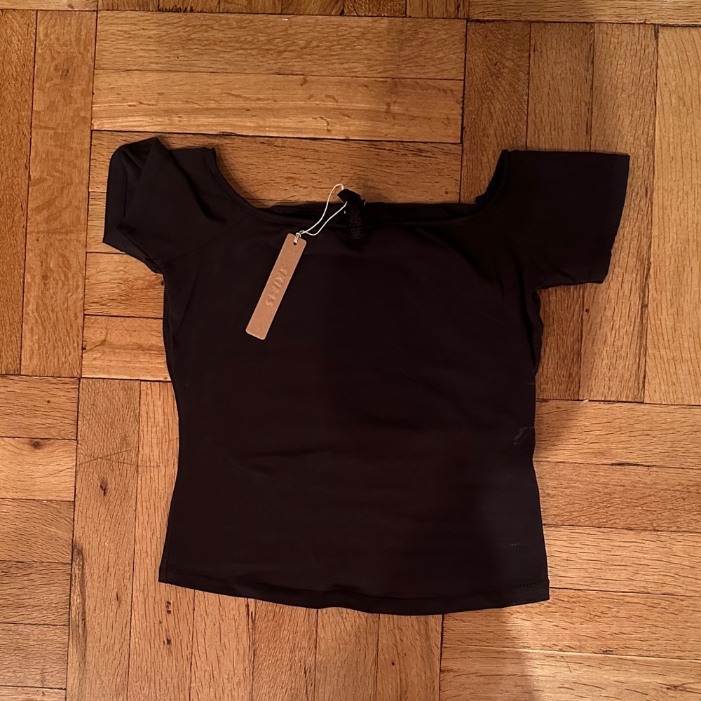 NWT Skims Top
